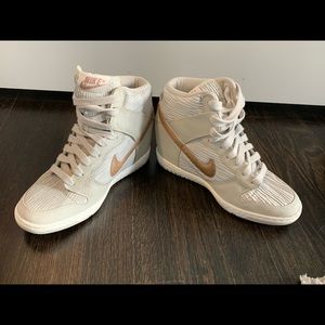 Women’s Nike Dunk Sky Hi Wedge Sneaker